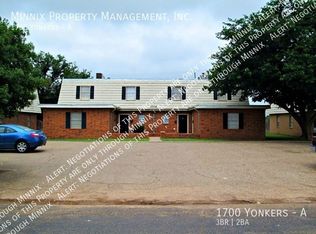 1700 Yonkers St APT A, Plainview, TX 79072