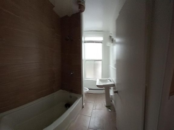 3rd image of 539 6th Ave Floor 2