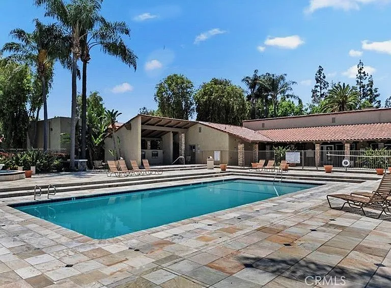 1345 Cabrillo Park Dr #E10 — Photo 8