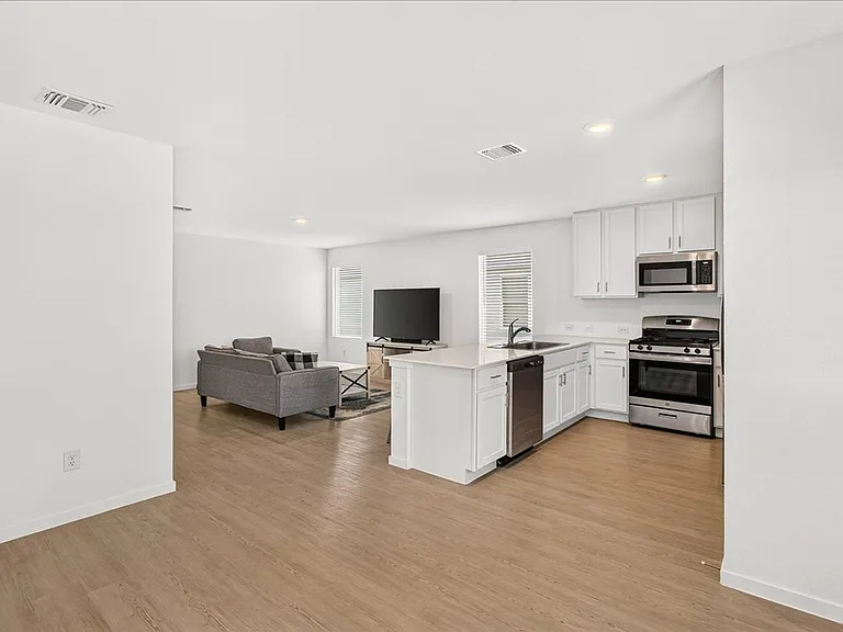 7909 Hathor Dr — Photo 19