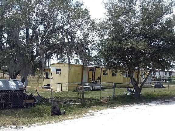 4th image of 109 Sarasota St