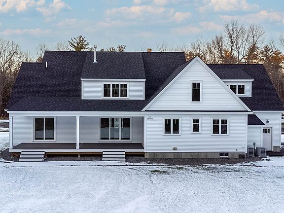 5th image of 30 Baywood Dr