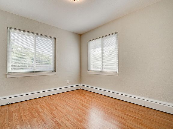 5th image of 2919 W Berwyn Ave #1