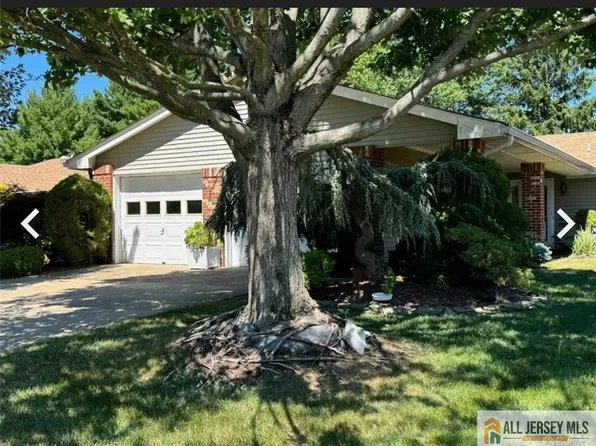 723 Delair Rd, Monroe Township, NJ 08831