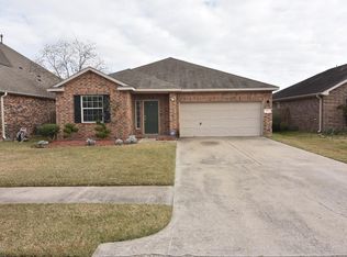 8622 W Highlands Xing, Highlands, TX 77562