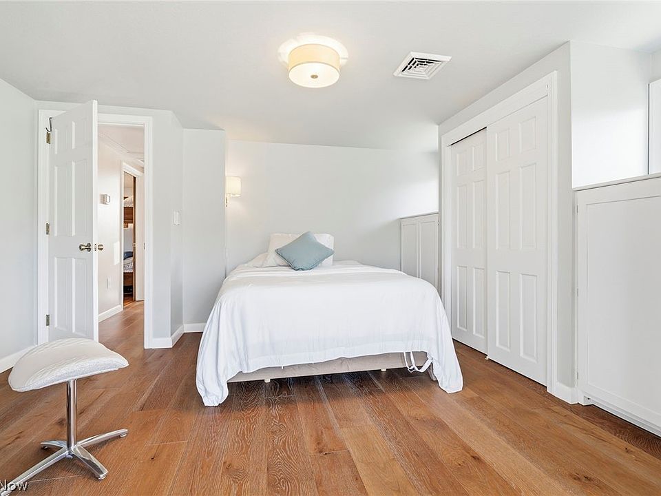 28th image of this home