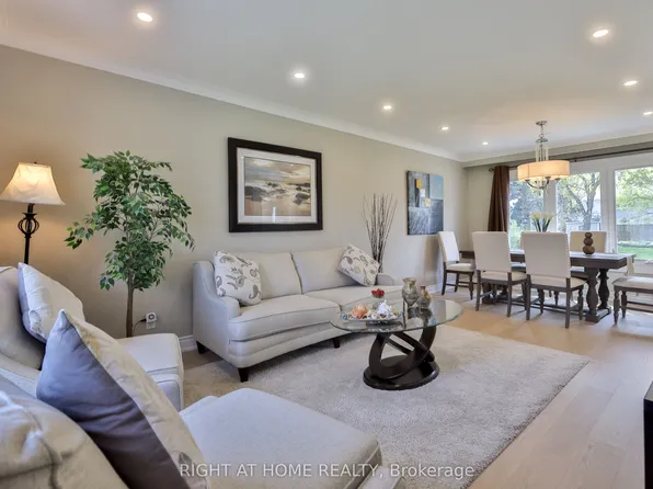 60 Aragon Ave, Toronto, ON M1T 1X9