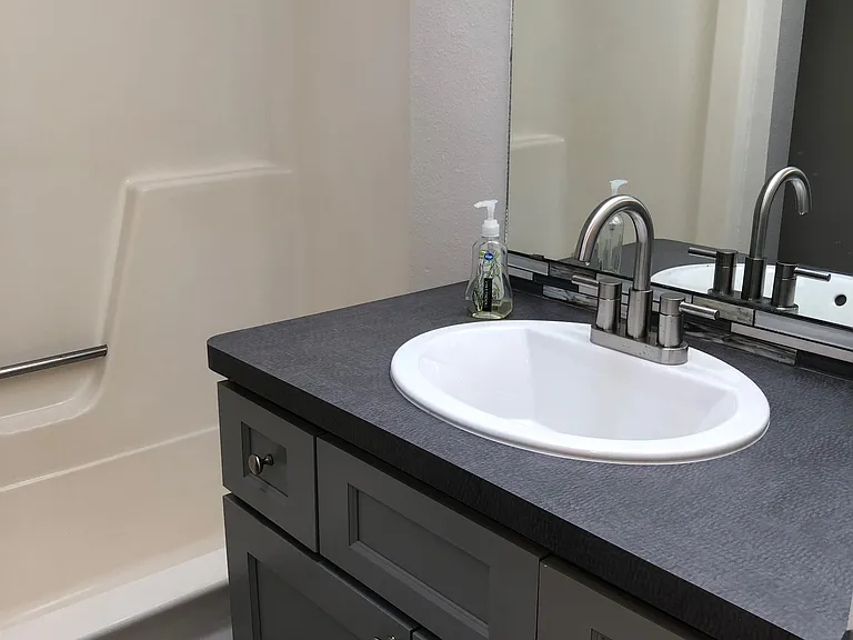 2 Bedroom Town Apartment with Washer / Dryer in Unit & Private Yard — Photo 30