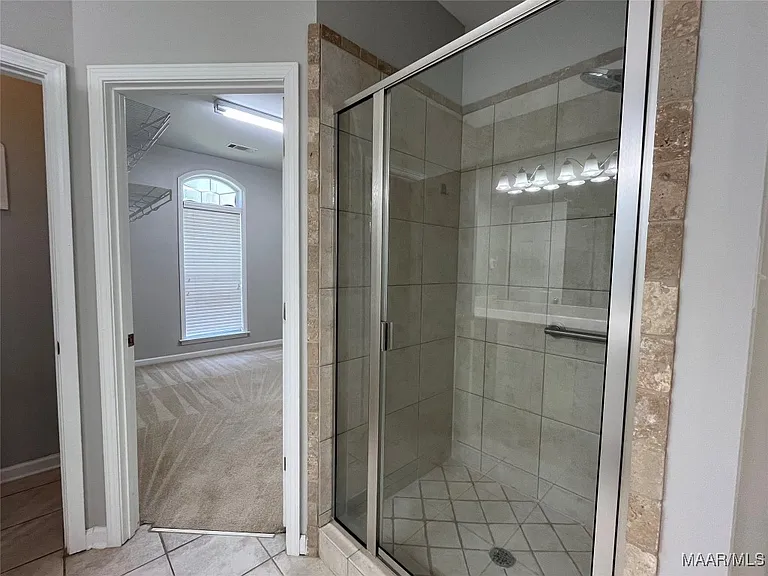 704 Emerald Dr — Photo 18