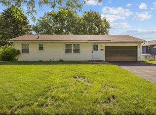 15500 Dresden Trl, Apple Valley, MN 55124