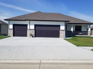 10103 S 188th St, Omaha, NE 68136