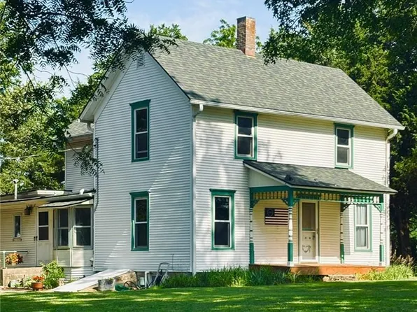 1033 E 1800th Rd, Lawrence, KS 66046