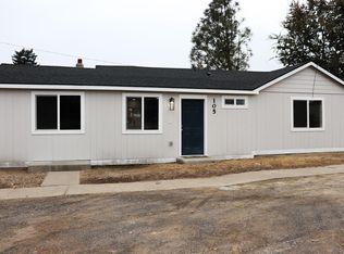 105 W 1st Ave, Granger, WA 98932