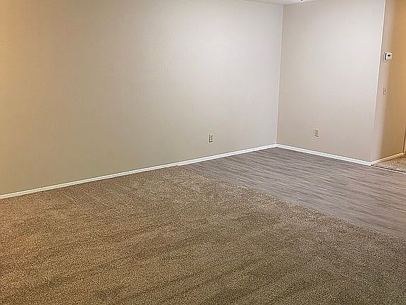 5th image of 27083 Oakwood Cir #X109
