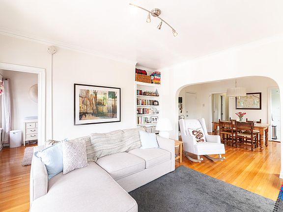 4th image of 1732 N Mariposa Ave #1/2