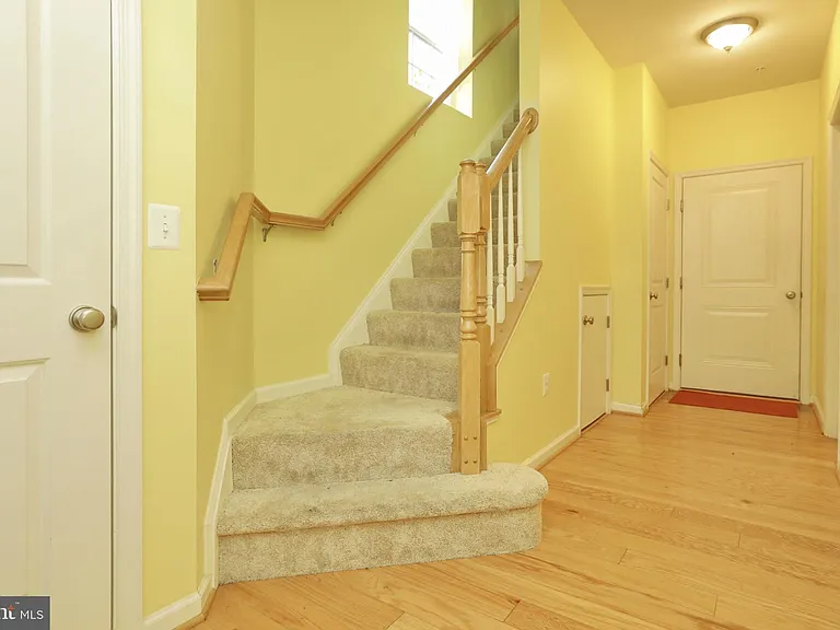 31 Steeplechase Dr — Photo 10
