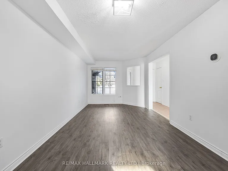 19 Parktree Dr — Photo 11