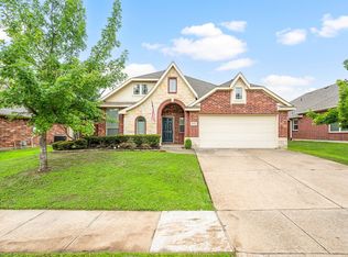 8225 Courtney Way, Watauga, TX 76148