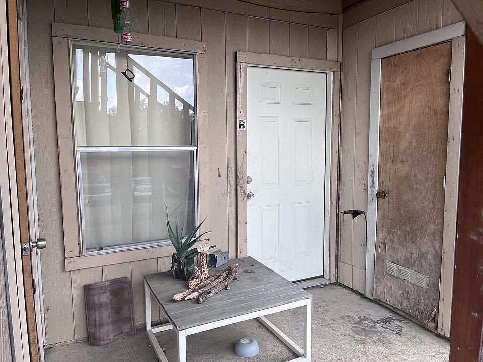 2nd image of 707 Bracewood Cir APT B