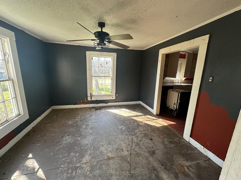 348 Walnut St, Donie, TX - View 5