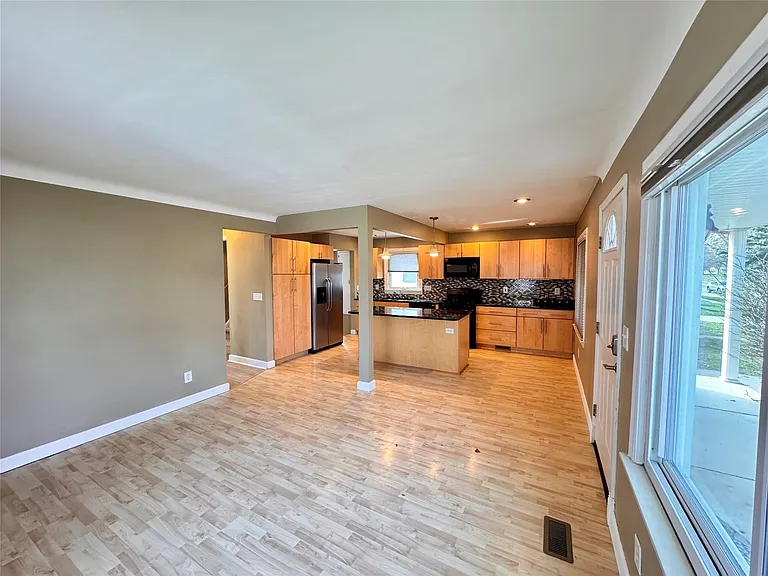 511 S Campbell Rd — Photo 5