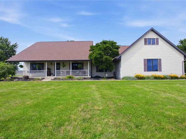 1002 County Road 1125n, Sullivan, IL 61951