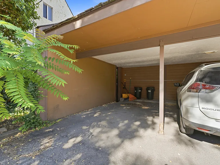 250 S Elizabeth St #1 — Photo 11