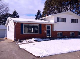 2615 Whitemore Pl, Saginaw, MI 48602