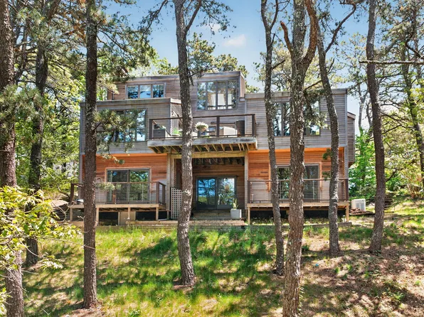 30 Chequessett Knolls Drive, Wellfleet, MA 02667