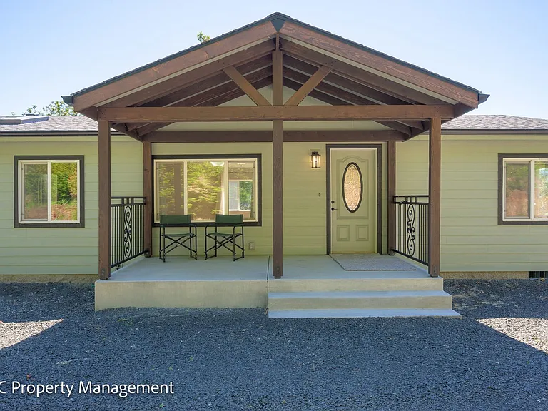 76848 London Rd — Photo 3