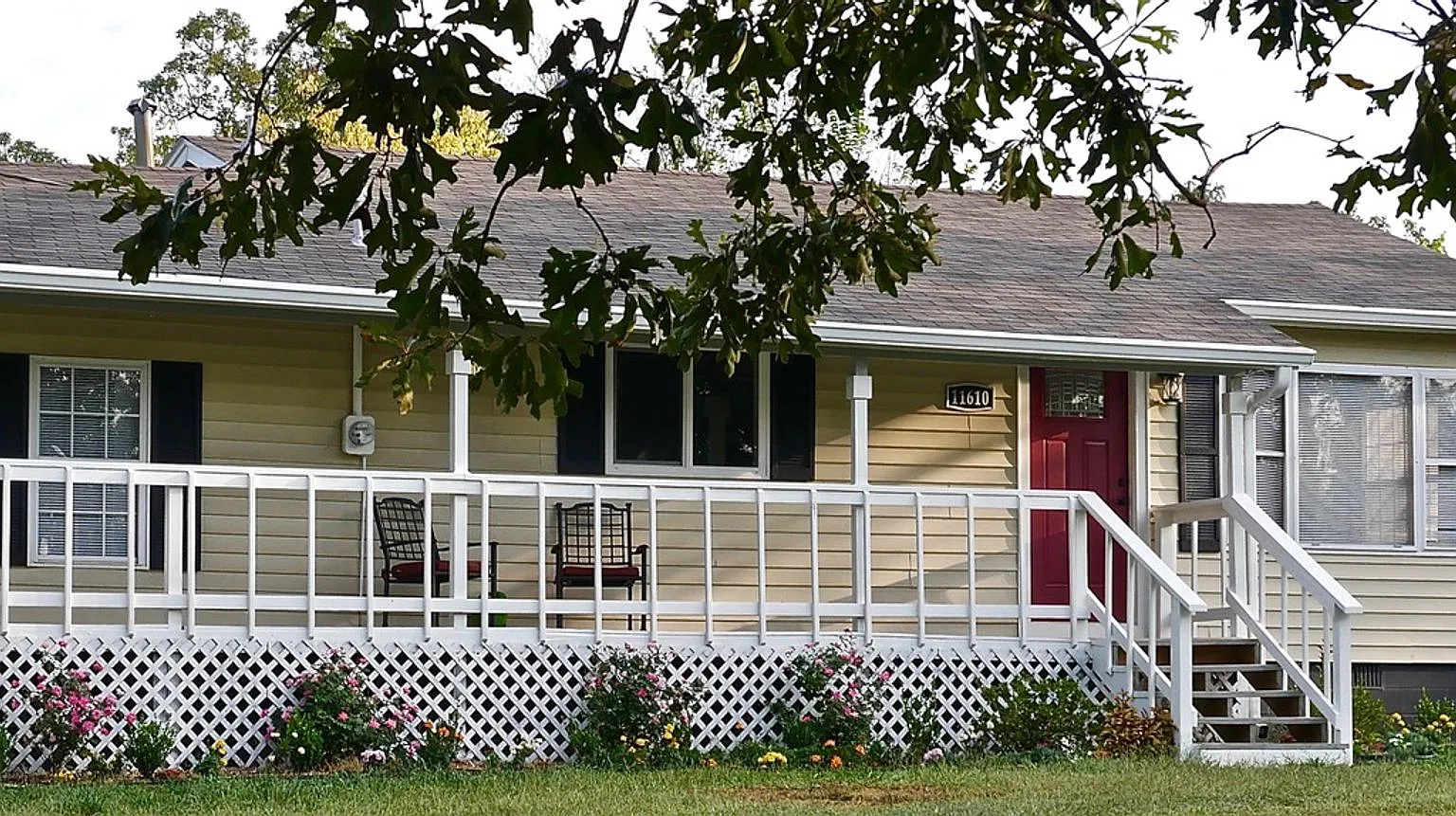 Newly Remodeled 3-Bedroom Home Available October 2026 — Photo 3