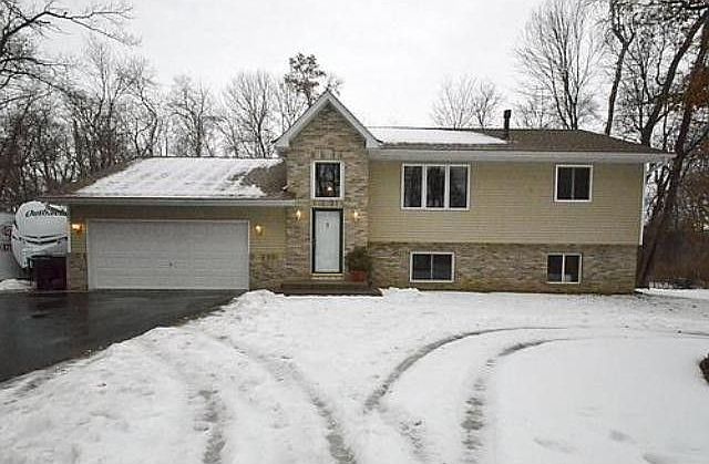1st image of 22632 Palisade St NE