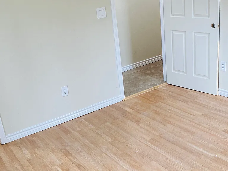 807 Jean St — Photo 13