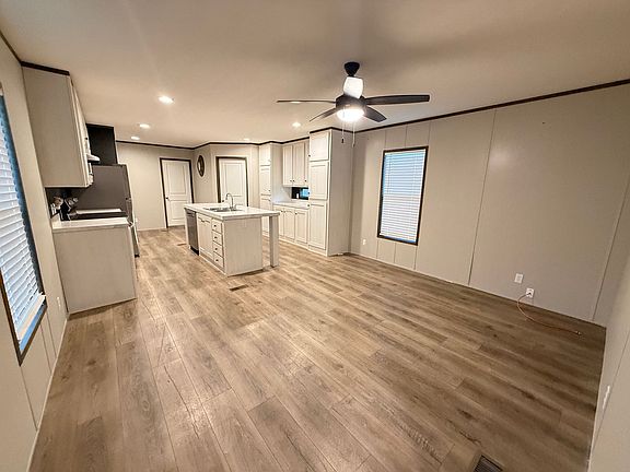 2nd image of 10011 Cossey Rd