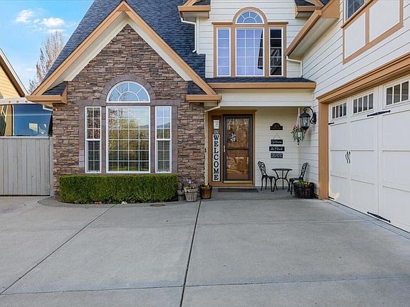 3rd image of 3773 Creek View Dr