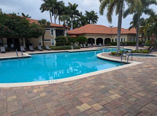 8960 Colonnades Ct E APT 917, Bonita Springs, FL 34135