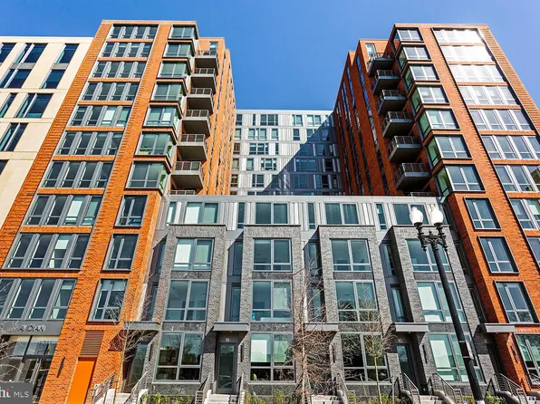 1211 Van St SE APT 714, Washington, DC 20003