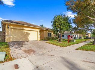 20868 SW 89th Path, Cutler Bay, FL 33189