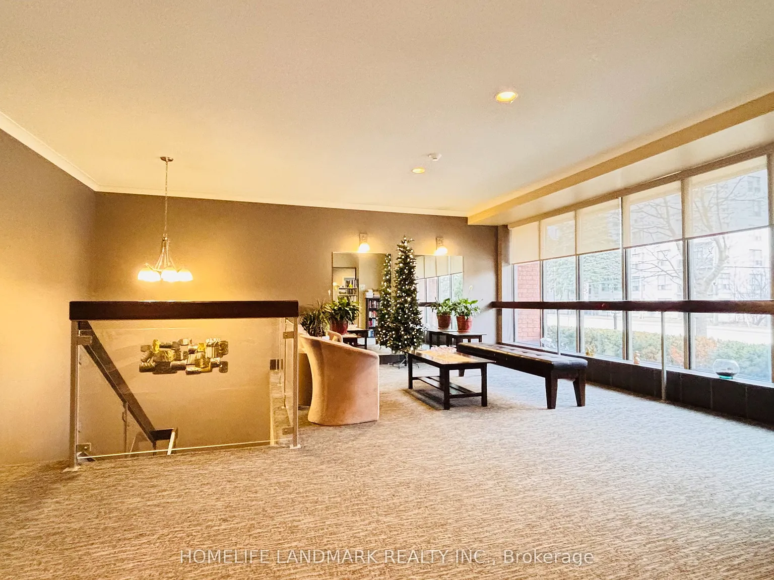 300 Keats Way — Photo 1