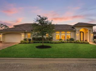 34 W Shadow Creek Villas Loop, Spring, TX 77389