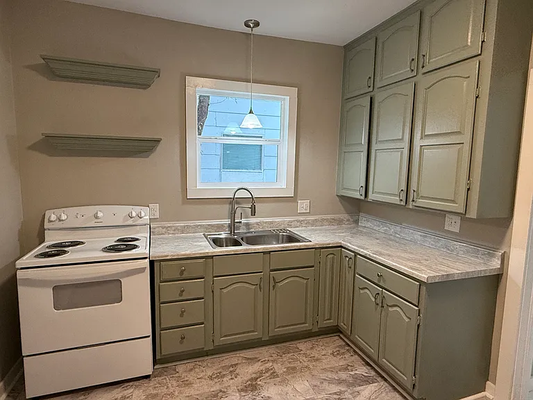 1406 Callahan St — Photo 10
