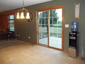 4th image of 1043 W Louise Ln