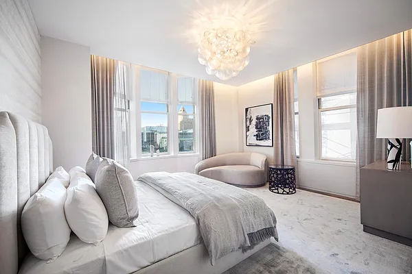 Sold by Douglas Elliman | media 21