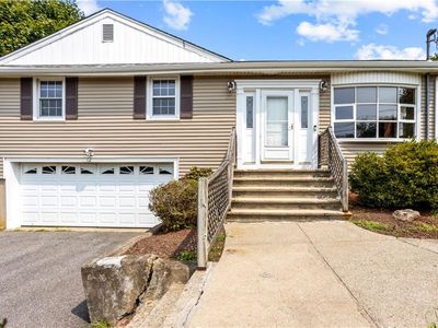 62 Florence St, Tiverton, RI, 02878