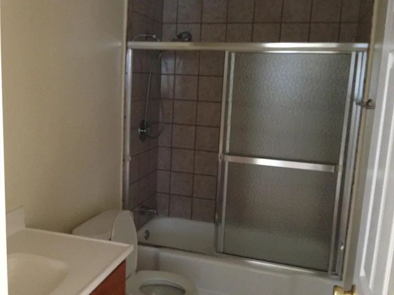 2478 Cambridge Ave — Photo 10