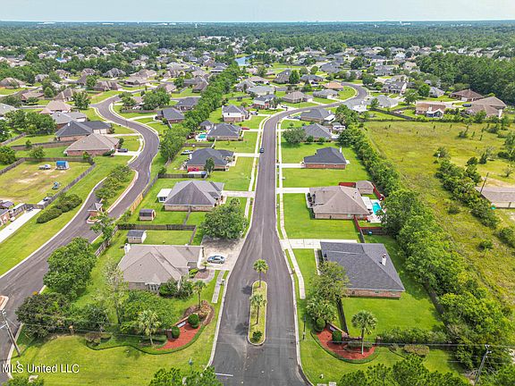 4th image of 13601 Windrose Cir