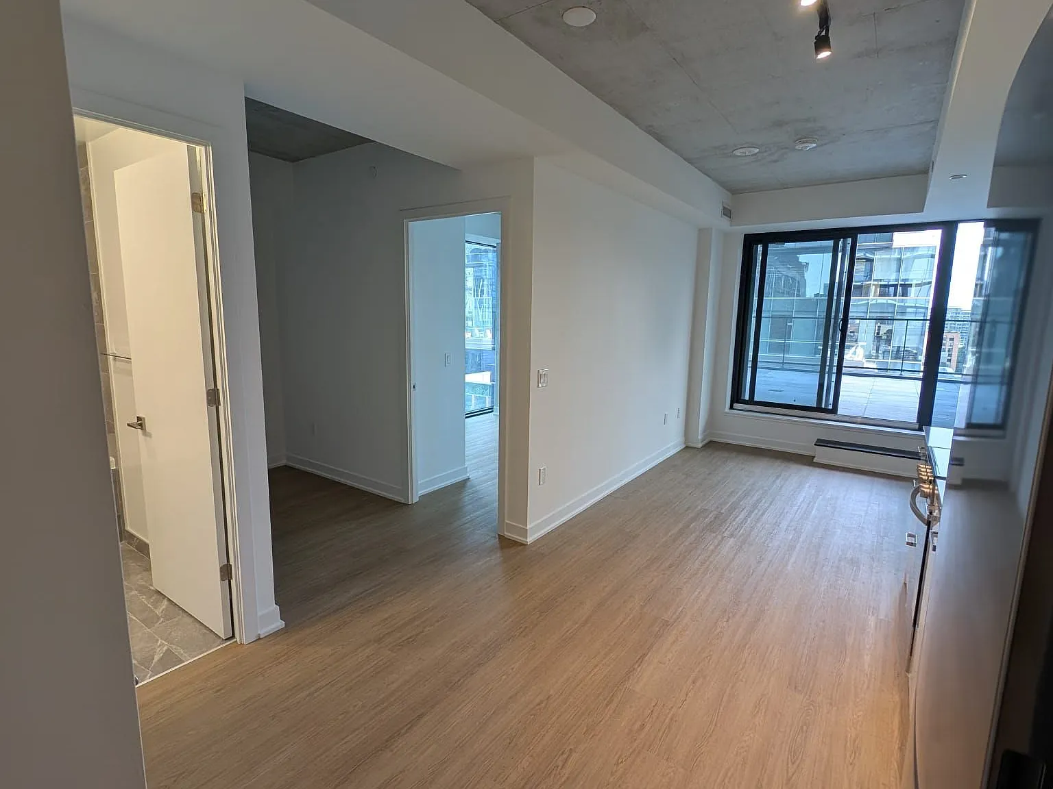 1 bed, $2,150 — Photo 4
