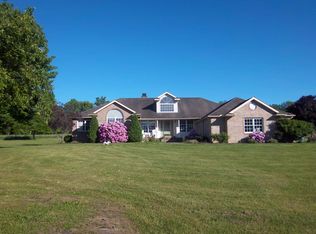 15039 Old Frisbeetown Rd, Waterford, PA 16441