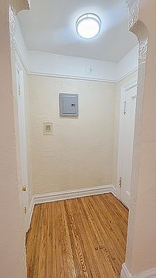 5th image of 552 Parkside Ave #C3
