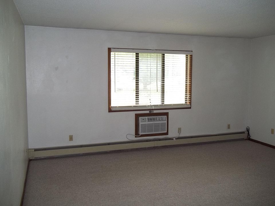 1st image of 568 E Adams St #8